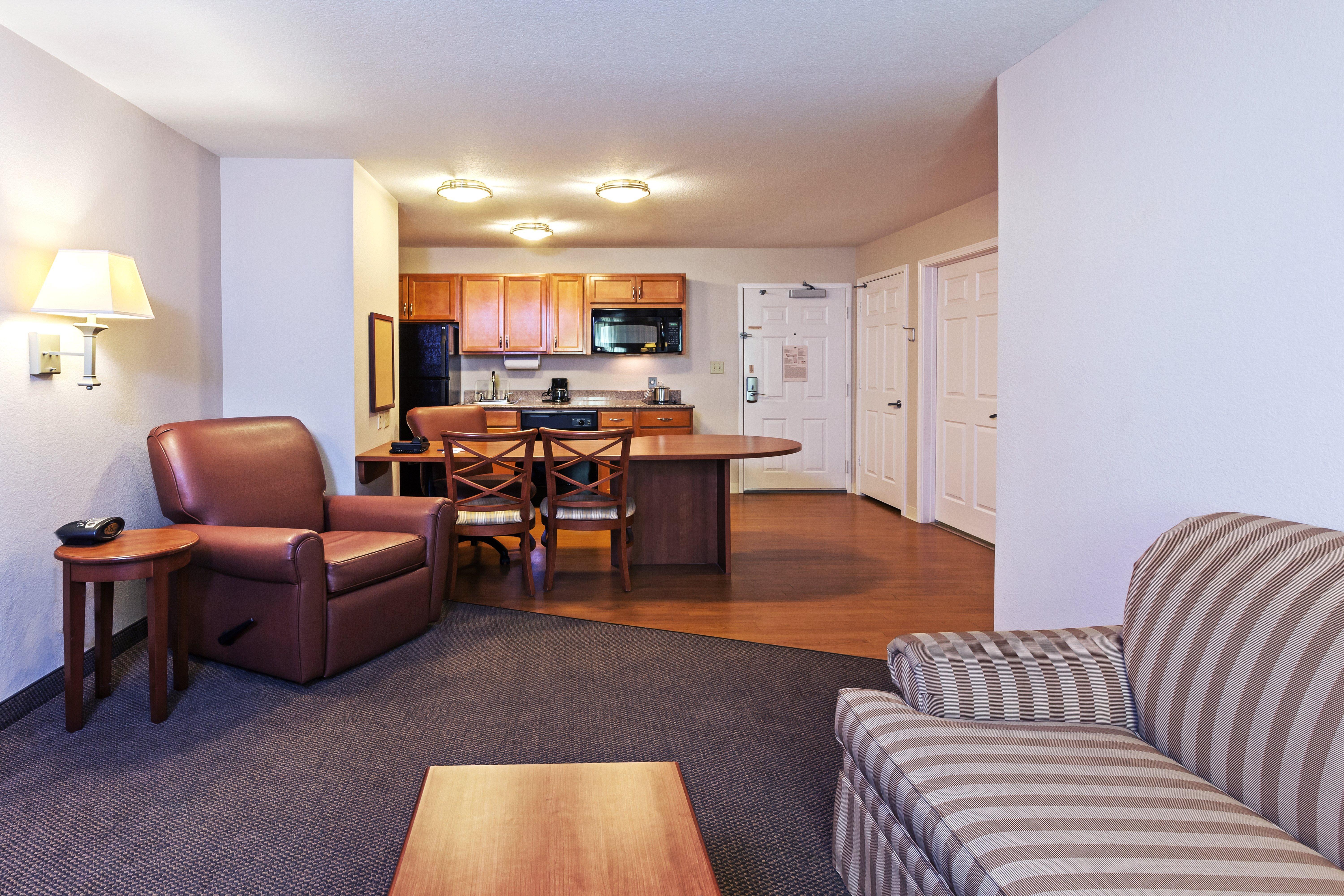 Hotel Candlewood By Ihg 3*