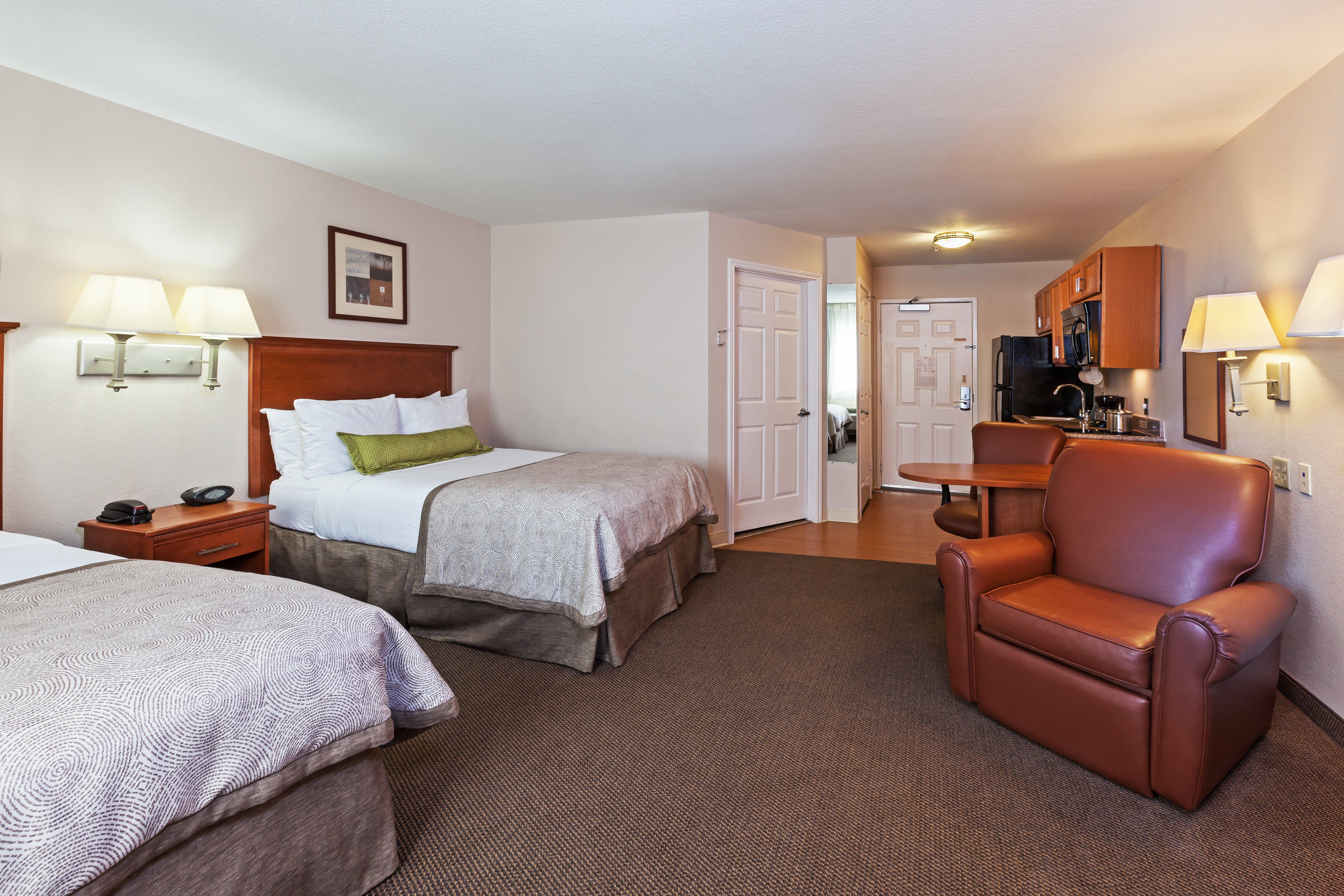 Hotel Candlewood By Ihg 3*