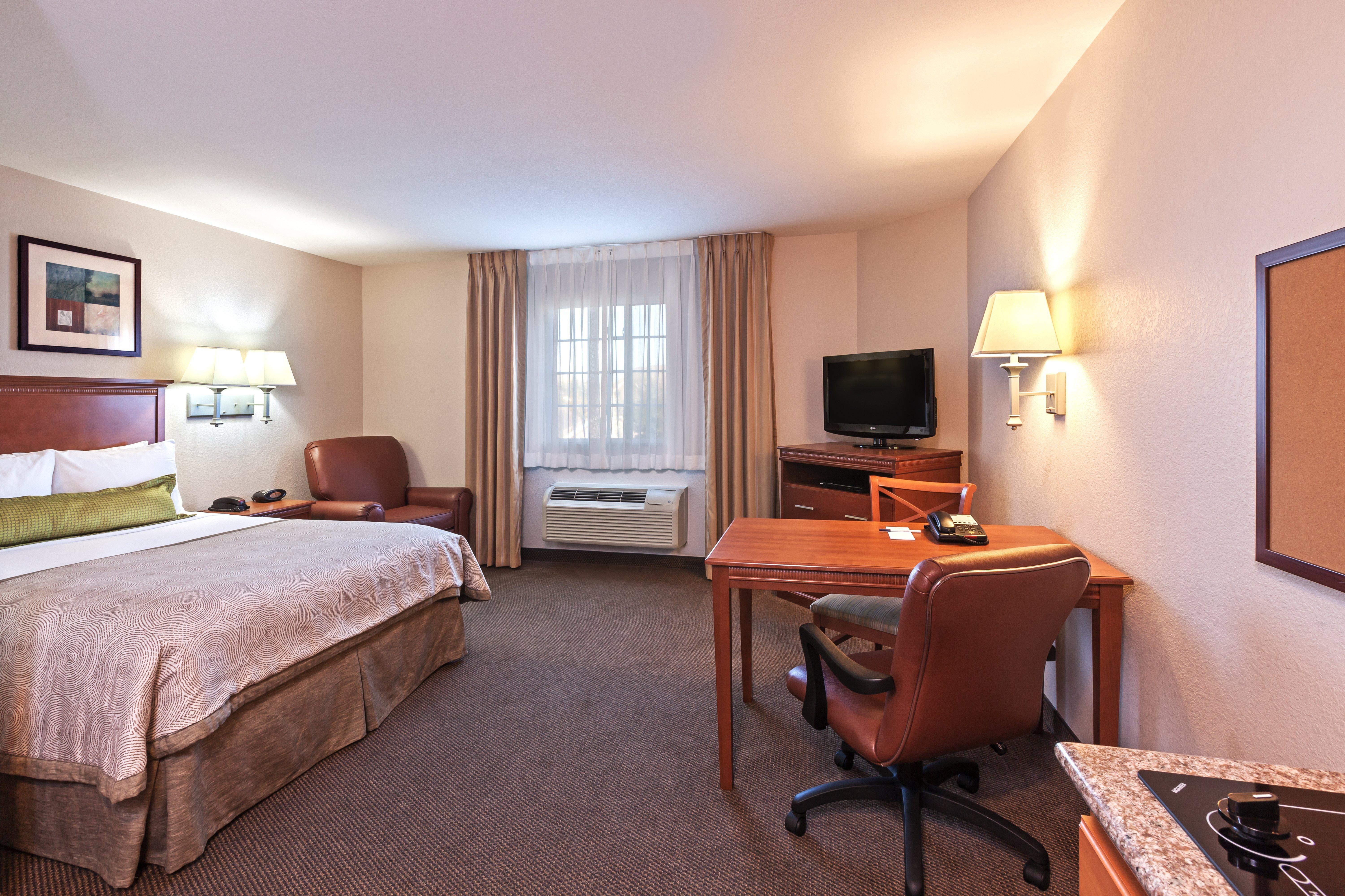Candlewood By Ihg Hotel Pearland